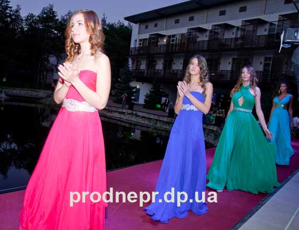 :    ,        , open air Fashion Parad Gold Party 2012