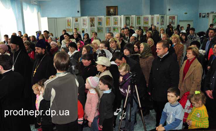 Фото: Художественная выставка "Православный мир глазами детей", Днепропетровск