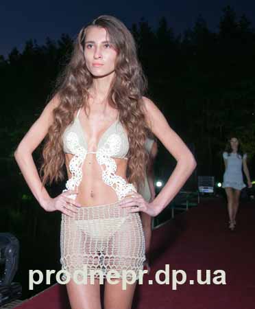 Фото: модный показ, показ моделей модных купальников в Днепропетровске , open air Fashion Parad Gold Party 2012