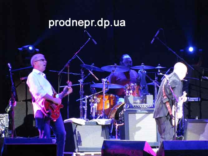 Фото с  юбилейного концерта группы Воскресение в Днепропетровске