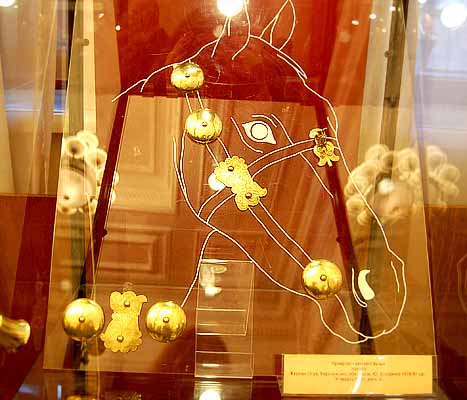 золотые украшения для коней, выставка Золотая Скифия В Днепропетровске
