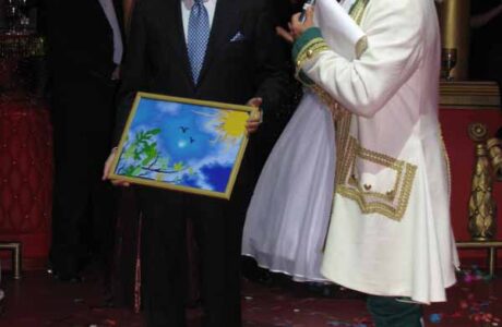 Мяч с автографами игроков ФК “Днепр” 
Благотворительный аукцион
3-й Благотворительный Екатерининский Бал