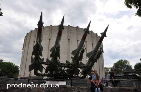 Фото: Музей военной техники у Днепропетровской диорамы