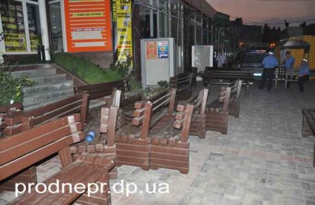 Фото с места пожара на Театральном бульваре в Днепропетровске