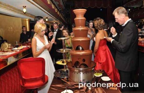 Фото: Юбилейный Екатерининский Благотворительный Бал – 2010 в Днепропетровске