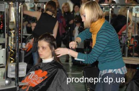 Фото: 11-я Национальная выставка индустрии красоты "Зеркало Моды – Днепропетровск – 2011"