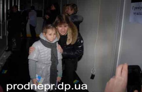 Фото:  выдающиеся фигуристы – участники открытия  Ледовой арены   в Днепропетровске