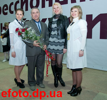 Днепропетровский хлебзавод №8 представлял область на Первом Всеукраинском конкурсе в Донецке, среди хлебозаводов,  выпекающих пасхальные куличи