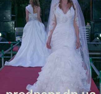 Фото:  модный показ свадебных платьев на FASHION PARAD – GOLDEN PARTY   в Днепропетровске