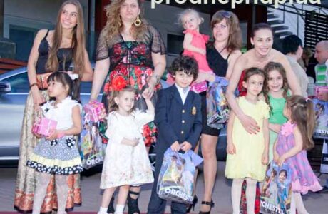 Фото:  модный показ детской одежды на FASHION PARAD – GOLDEN PARTY   в Днепропетровске