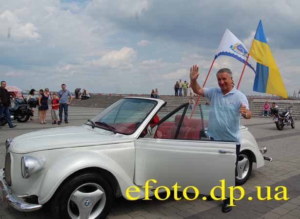 Фото: Иван Куличенко на   открытии  фестиваля "Краще місто – Дніпропетровськ". 
   в Днепропетровске на Фестивальном причале