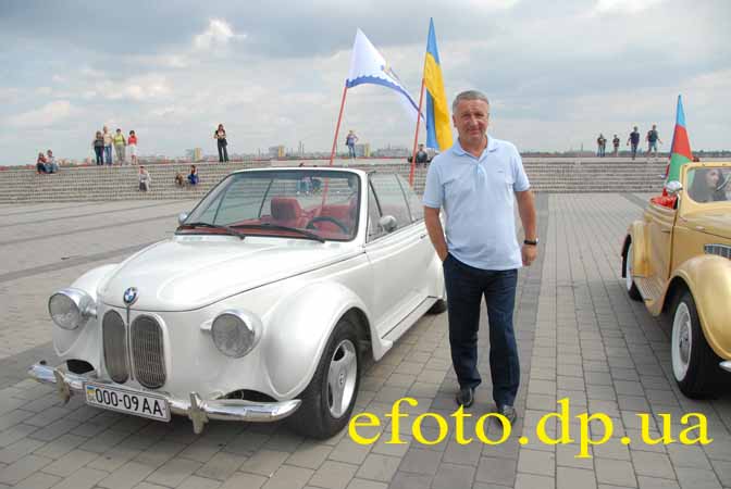 Иван Куличенко, фото  открытия  фестиваля "Краще місто – Дніпропетровськ". 
   в Днепропетровске на Фестивальном причале