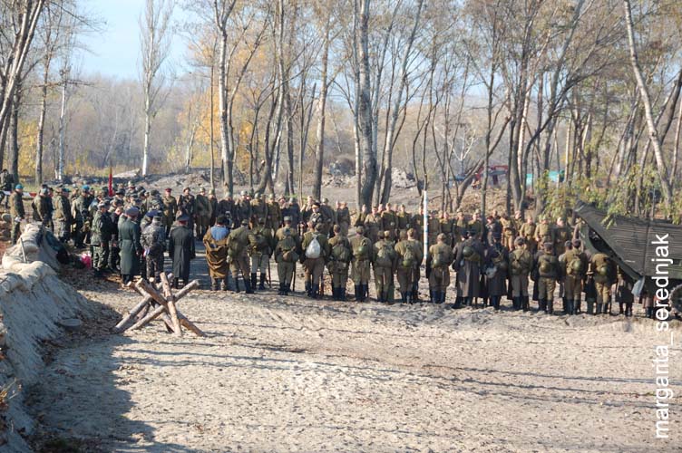 Фото: участники реконструкции исторических событий Битвы за Днепр  в Днепропетровске 