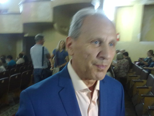 Игорь Хинич , директор  Днепропетровской филармонии им. Л.Б.Когана